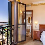 Hotel Panorama 4*