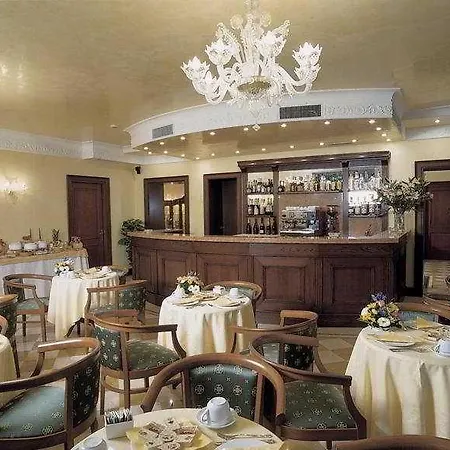 酒店 全景酒店 4*