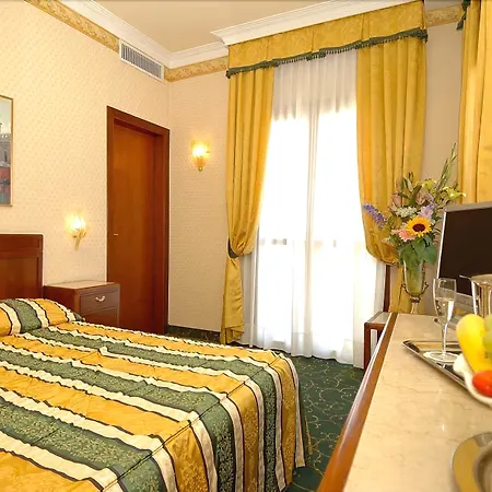 Panorama Hotel 4*