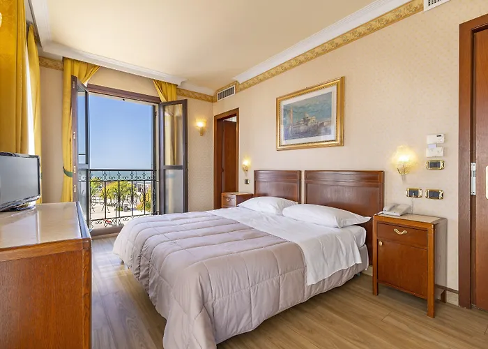Panorama Hotel 4*