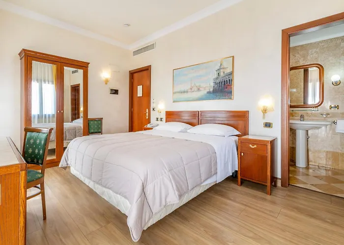 Panorama Отель 4*